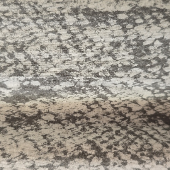 APT. 9 BRAND WOMEN'S PETITE LONG SLEEVES "SNAKE SKIN" PATTERN TEE SIZE XLP - Picture 4 of 13